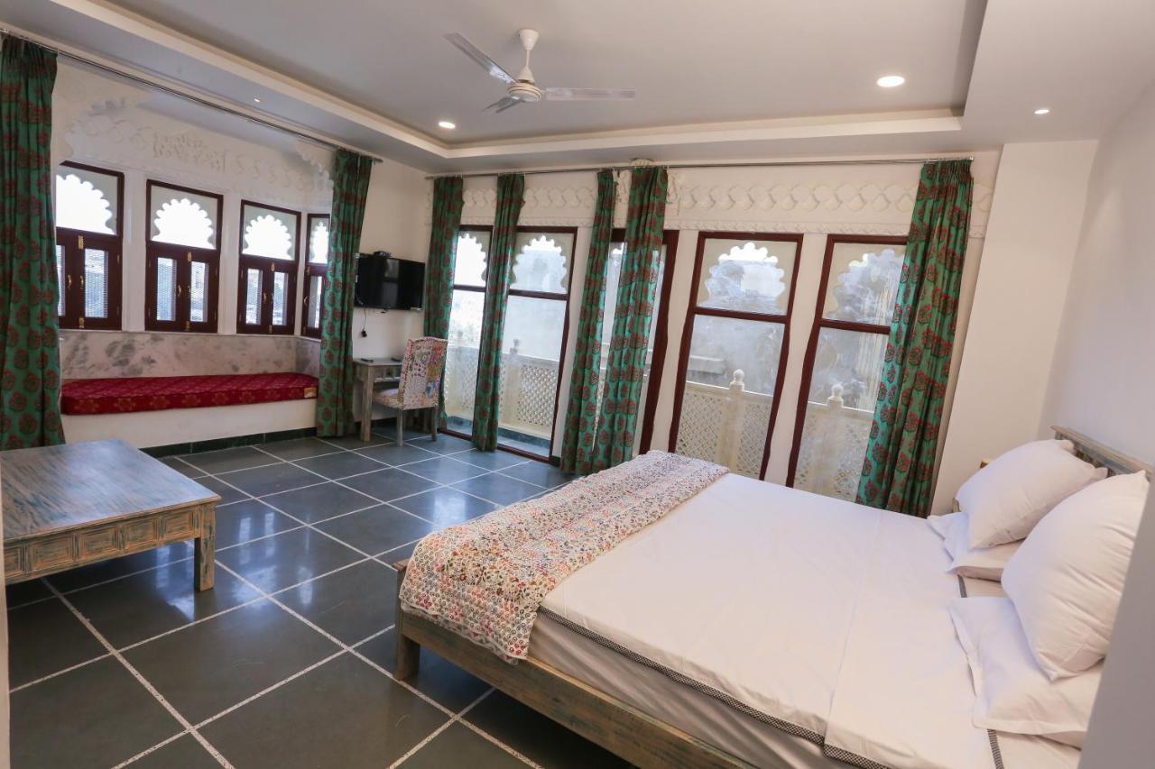 Hotel Mewari Villa Udaipur Exterior photo
